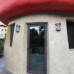 приказната къщичка на смърфовете