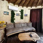 приказната къщичка на смърфовете Villa Krayni Dol