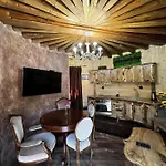 приказната къщичка на смърфовете Villa Krayni Dol