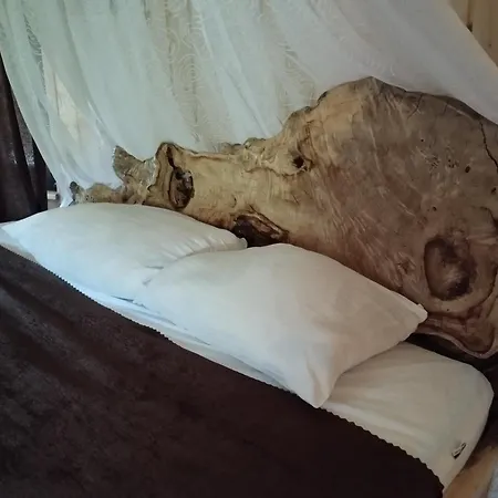 приказната къщичка на смърфовете Krayni Dol