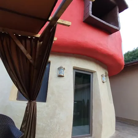 приказната къщичка на смърфовете Krayni Dol