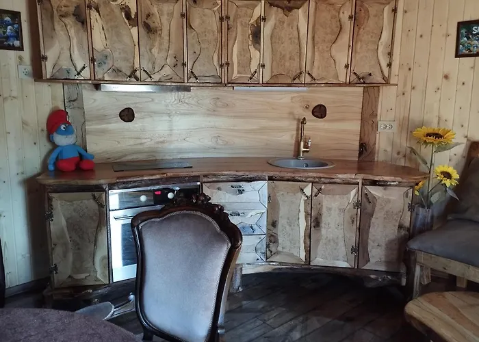 приказната къщичка на смърфовете Krayni Dol