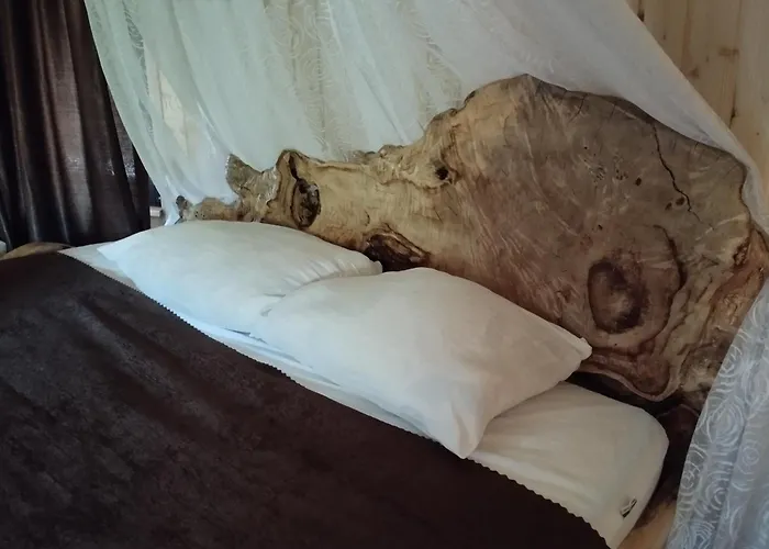 приказната къщичка на смърфовете Krayni Dol