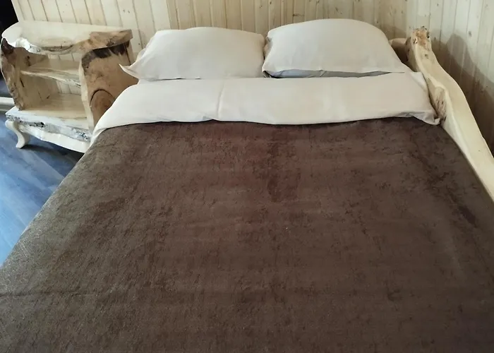 приказната къщичка на смърфовете Villa Krayni Dol