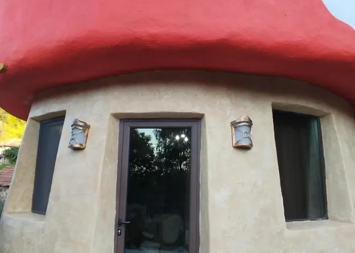 приказната къщичка на смърфовете Krayni Dol