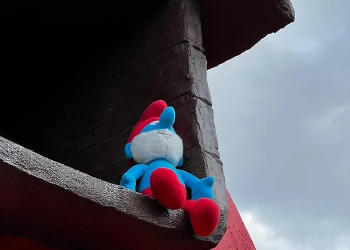 Villa приказната къщичка на смърфовете *