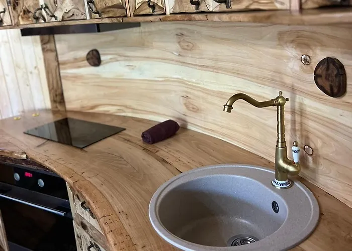 приказната къщичка на смърфовете Krayni Dol